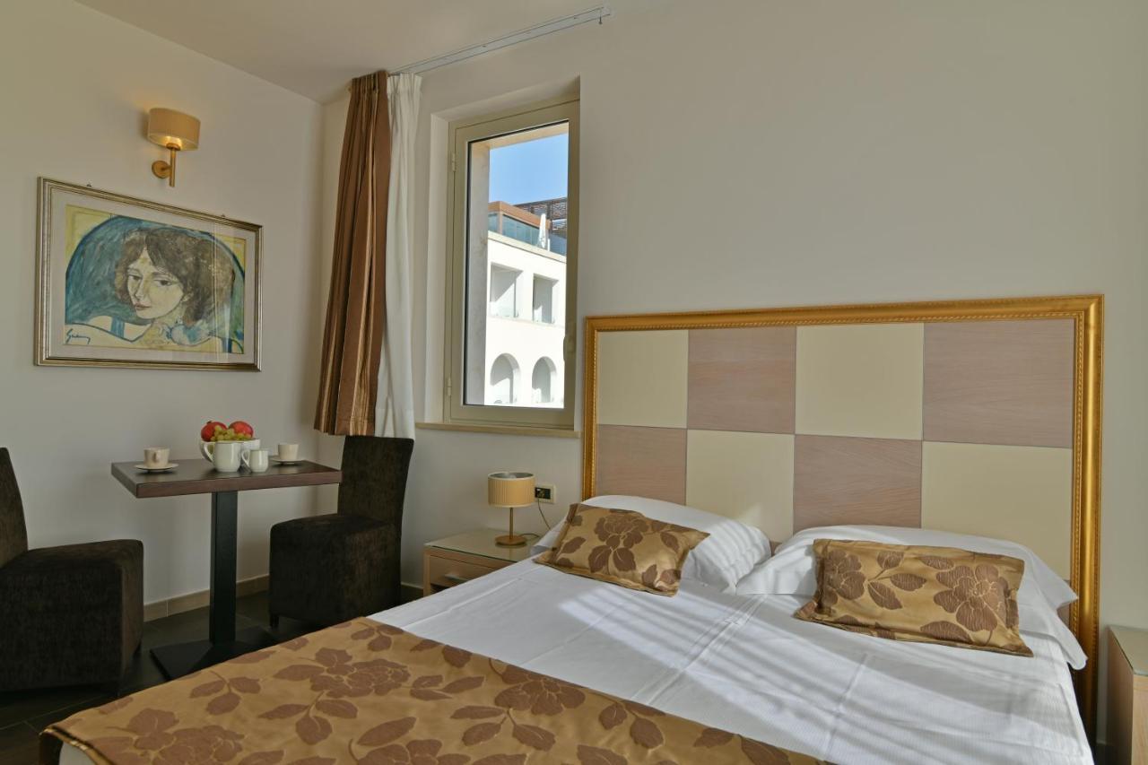 Hotel Le Chevalier Taormina Buitenkant foto