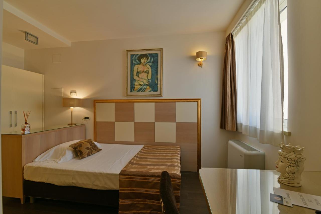 Hotel Le Chevalier Taormina Buitenkant foto