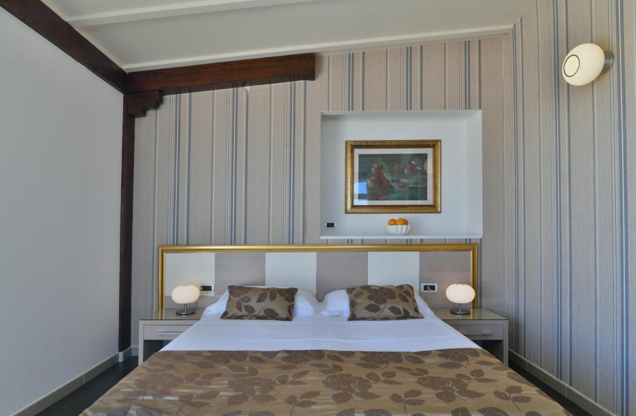 Hotel Le Chevalier Taormina Buitenkant foto